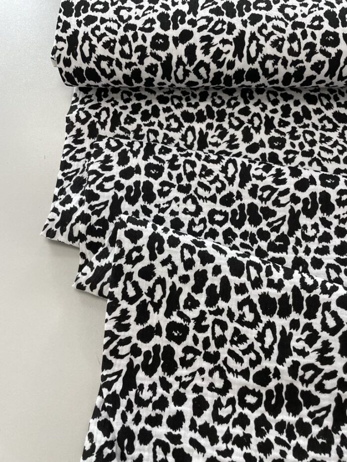 Medvilninis double gauze muslinas Leopardas baltas