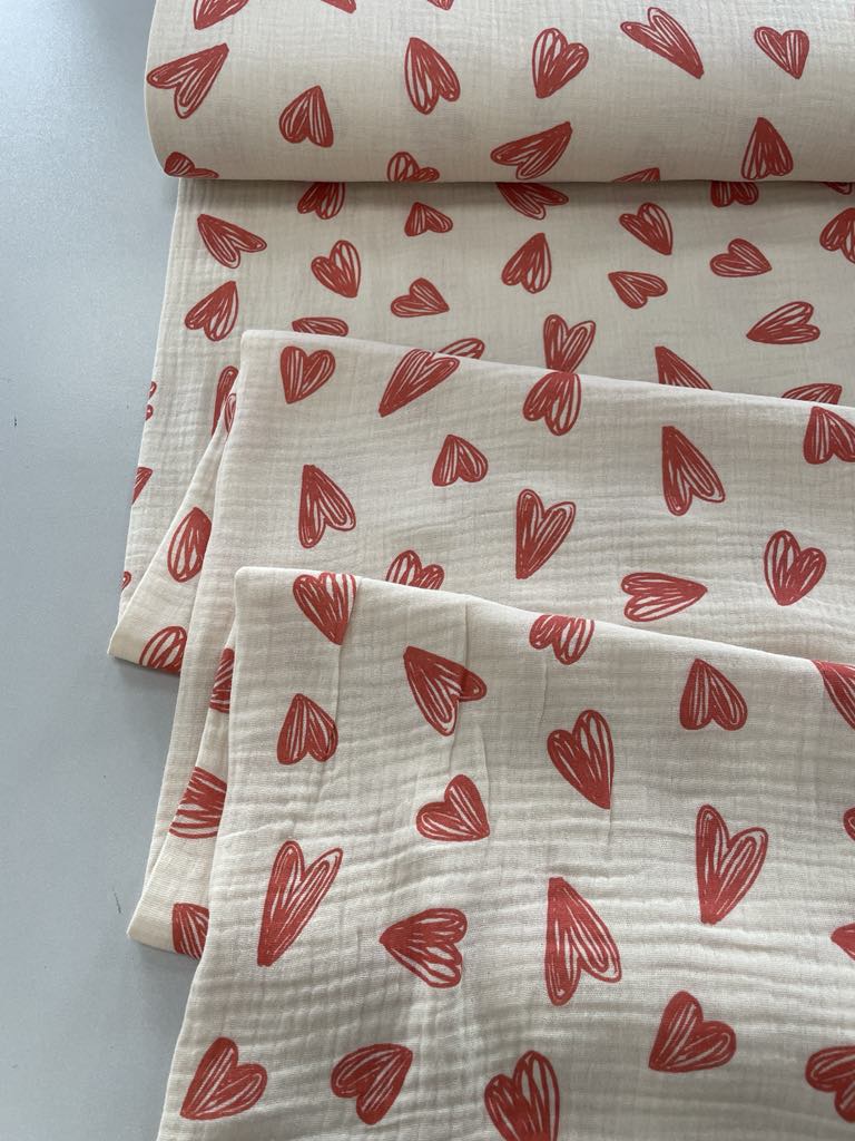 Medvilninis double gauze muslinas Širdelės gelsvas Medvilninis double gauze muslinas Širdelės gelsvas