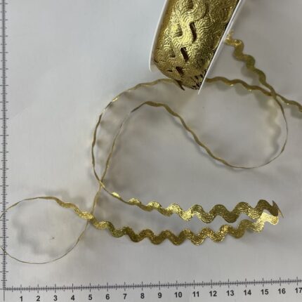 Dekoratyvinė ZIG ZAG juostelė, 3 mm auksinė blizgi — siuvimo juostelė | Trys Pelėdos