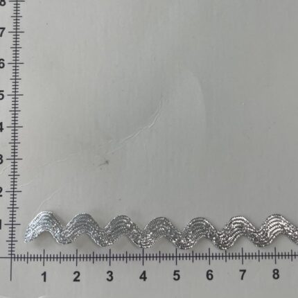 Dekoratyvinė ZIG ZAG juostelė, 3 mm sidabrinė blizgi (2 nuotr.) — siuvimo juostelė | Trys Pelėdos