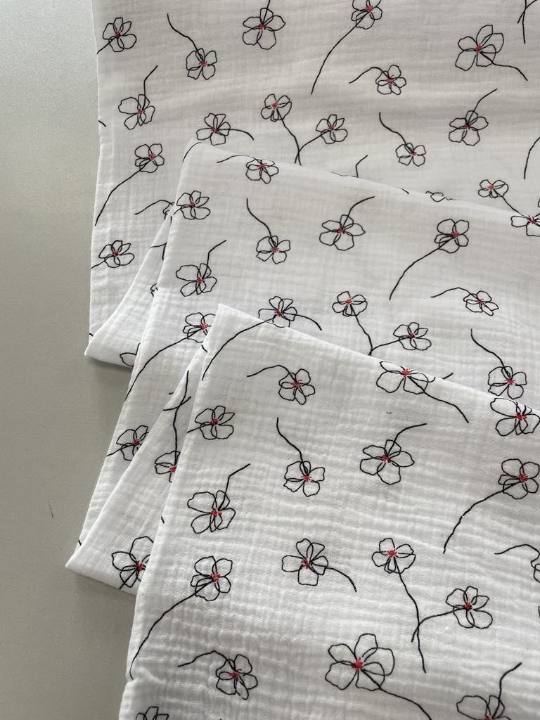 Medvilninis double gauze muslinas Gėlytės baltas