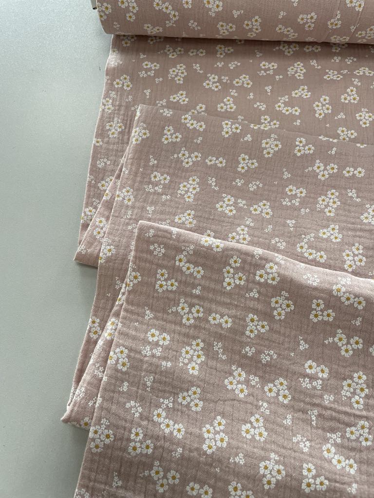 Medvilninis double gauze muslinas Smulkios Ramunėlės pelenų rožė Medvilninis double gauze muslinas Smulkios Ramunėlės pelenų rožė