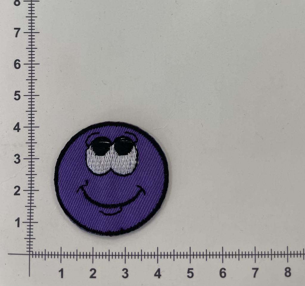 Prisiuvama Termoaplikacija Smile Violetinis Prisiuvama Termoaplikacija Smile Violetinis — siuvimo aplikacijos | Trys Pelėdos
