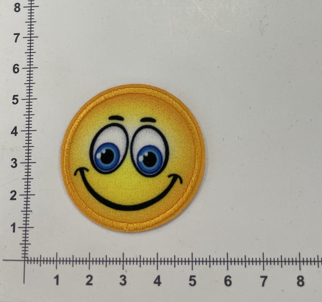 Prisiuvama Termoaplikacija Smile Prisiuvama Termoaplikacija Smile — siuvimo aplikacijos | Trys Pelėdos