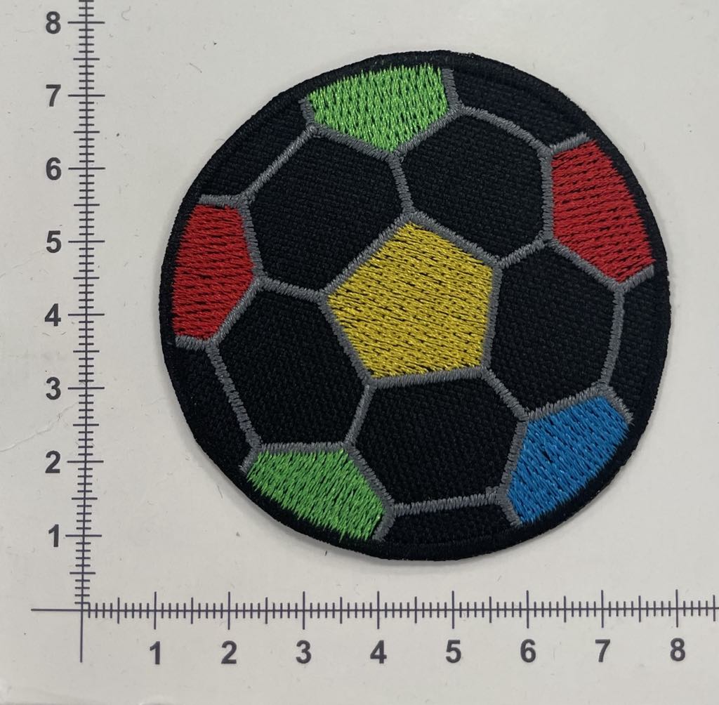 Prisiuvama Termoaplikacija Spalvotas Futbolo kamuolys Prisiuvama Termoaplikacija Spalvotas Futbolo kamuolys — siuvimo aplikacijos | Trys Pelėdos