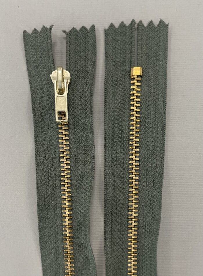 Metalinis užtrauktukas "Šviesus chaki", 16 cm
