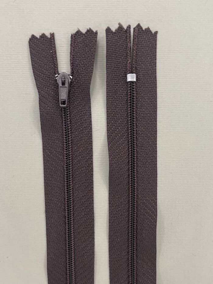 Spiralinis fiksuojamas užtrauktukas "Tamsiai Rudas", 14 cm