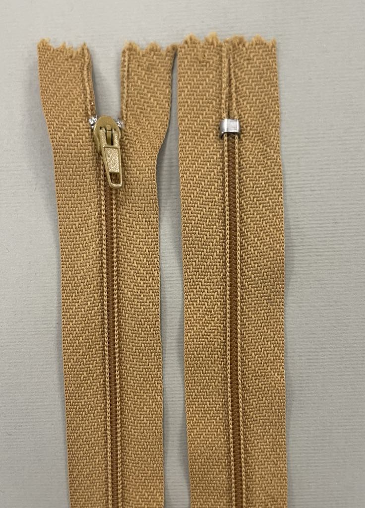 Spiralinis fiksuojamas užtrauktukas "Garstyčios", 16 cm Spiralinis fiksuojamas užtrauktukas "Garstyčios", 16 cm — siuvimo užtrauktukai | Trys Pelėdos