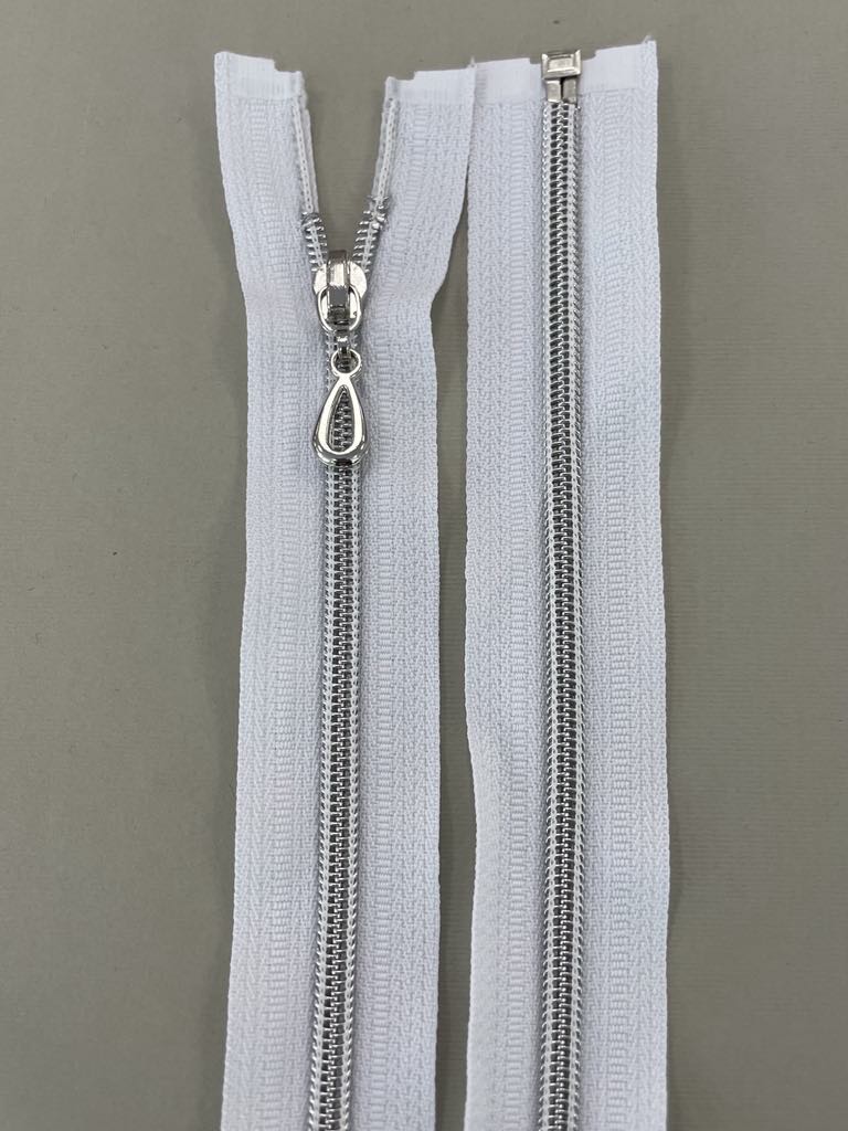 Spiralinis išsegamas užtrauktukas "Baltas", 40 cm — siuvimo užtrauktukai | Trys Pelėdos