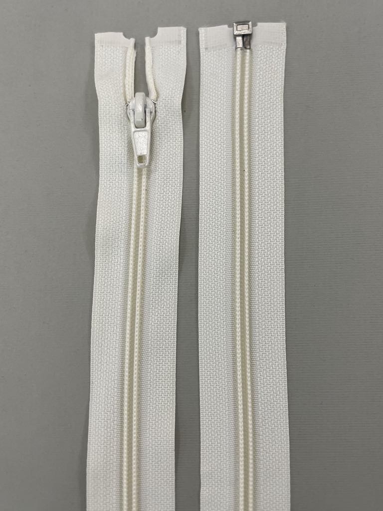 Spiralinis išsegamas užtrauktukas "Gelsvas", 30 cm Spiralinis išsegamas užtrauktukas "Gelsvas", 30 cm — siuvimo užtrauktukai | Trys Pelėdos