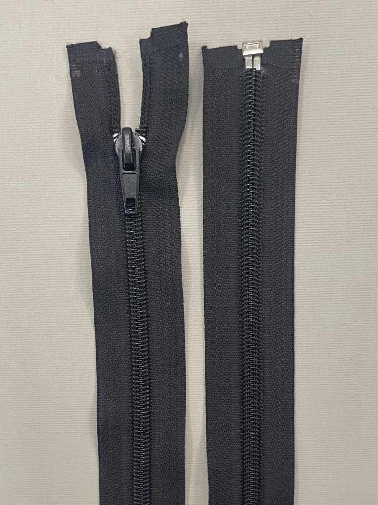 Spiralinis išsegamas užtrauktukas "Juodas", 25 cm Spiralinis išsegamas užtrauktukas "Juodas", 25 cm — siuvimo užtrauktukai | Trys Pelėdos