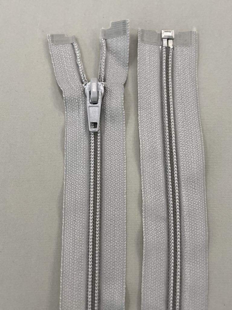 Spiralinis išsegamas užtrauktukas "Pilkšvas", 40 cm — siuvimo užtrauktukai | Trys Pelėdos