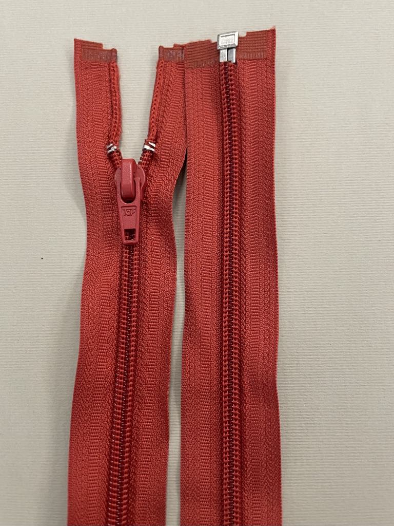 Spiralinis išsegamas užtrauktukas "Plytinis", 45 cm Spiralinis išsegamas užtrauktukas "Plytinis", 45 cm — siuvimo užtrauktukai | Trys Pelėdos