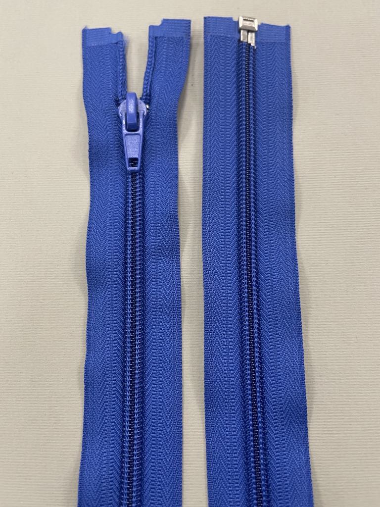 Spiralinis išsegamas užtrauktukas "Ryškiai mėlynas", 25 cm — siuvimo užtrauktukai | Trys Pelėdos