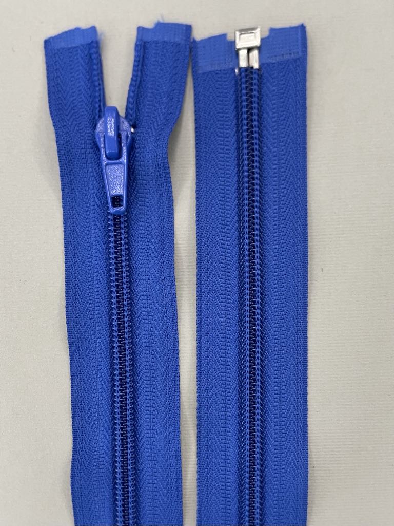 Spiralinis išsegamas užtrauktukas "Ryškiai mėlynas", 35 cm Spiralinis išsegamas užtrauktukas "Ryškiai mėlynas", 35 cm — siuvimo užtrauktukai | Trys Pelėdos