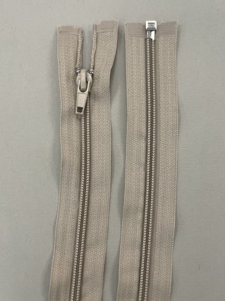 Spiralinis išsegamas užtrauktukas "Smėlinis", 30 cm Spiralinis išsegamas užtrauktukas "Smėlinis", 30 cm — siuvimo užtrauktukai | Trys Pelėdos