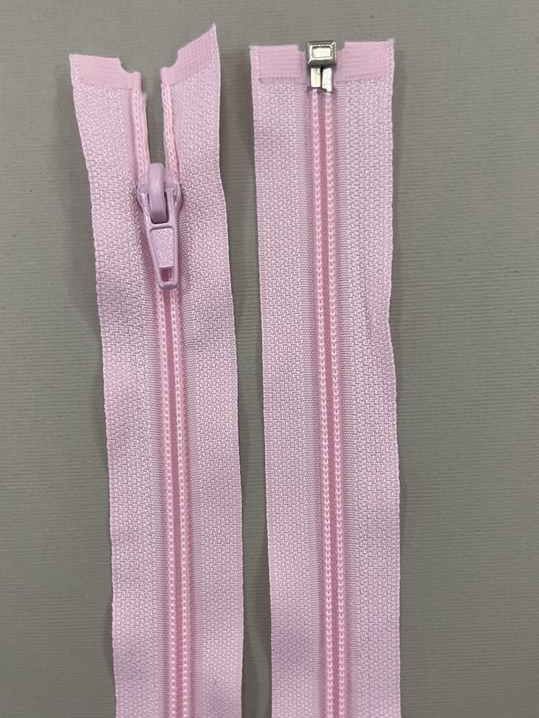Spiralinis išsegamas užtrauktukas "Šviesiai rožinis", 55 cm Spiralinis išsegamas užtrauktukas "Šviesiai rožinis", 25 cm — siuvimo užtrauktukai | Trys Pelėdos
