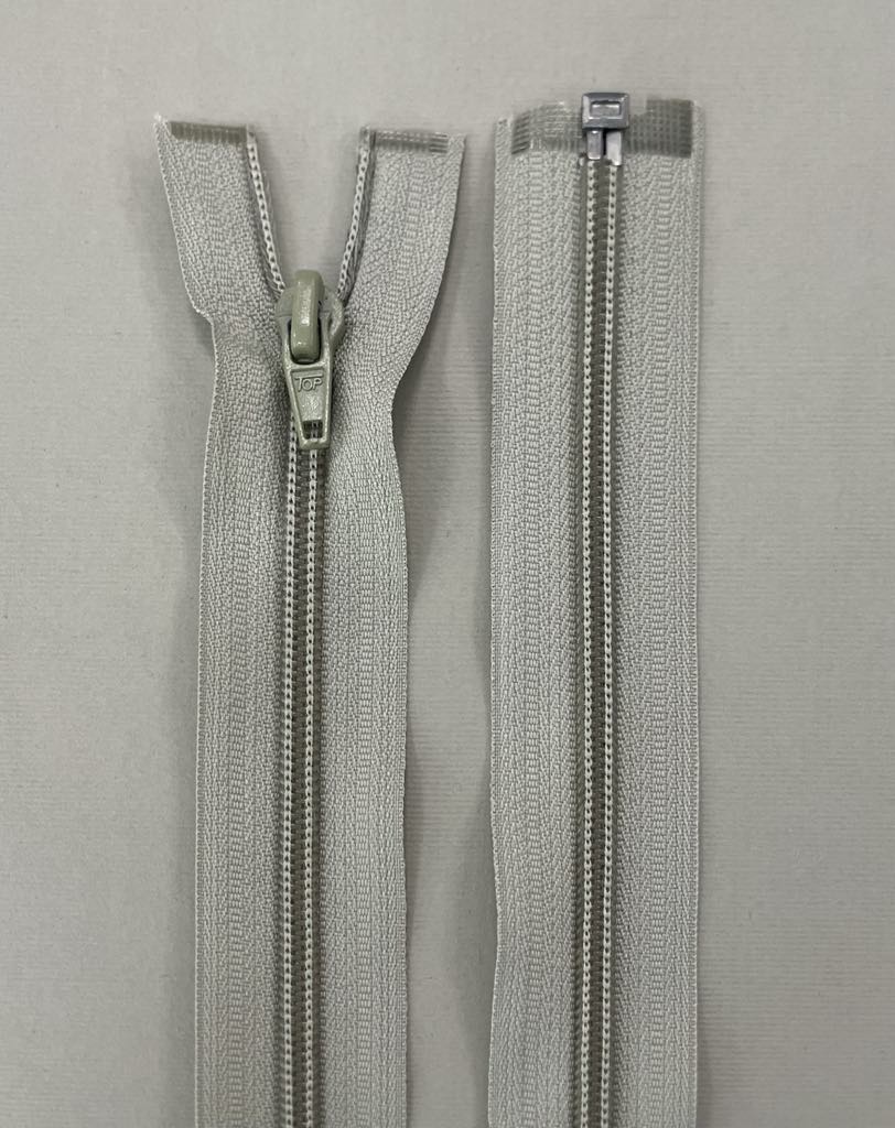 Spiralinis išsegamas užtrauktukas "Šviesus chaki", 35 cm Spiralinis išsegamas užtrauktukas "Šviesus chaki", 35 cm — siuvimo užtrauktukai | Trys Pelėdos