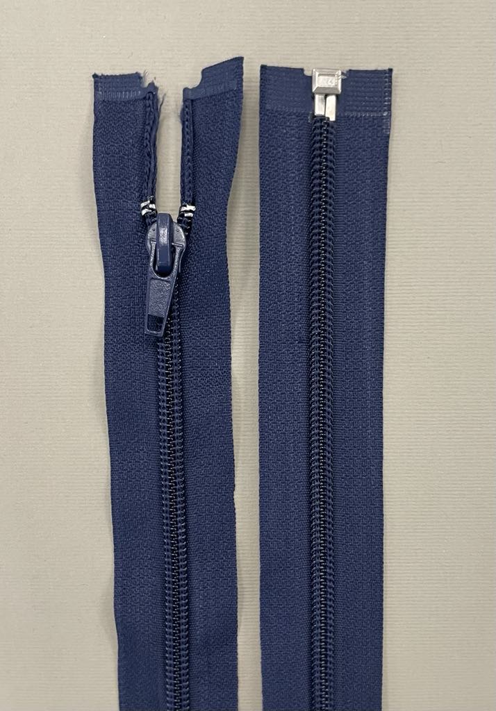 Spiralinis išsegamas užtrauktukas "Tamsiai mėlynas", 45 cm — siuvimo užtrauktukai | Trys Pelėdos