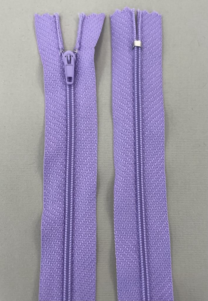 Spiralinis užtrauktukas "Alyvinis", 14 cm — siuvimo užtrauktukai | Trys Pelėdos