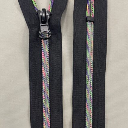 Spiralinis užtrauktukas "Juodas/spalvotas", 16 cm — siuvimo užtrauktukai | Trys Pelėdos