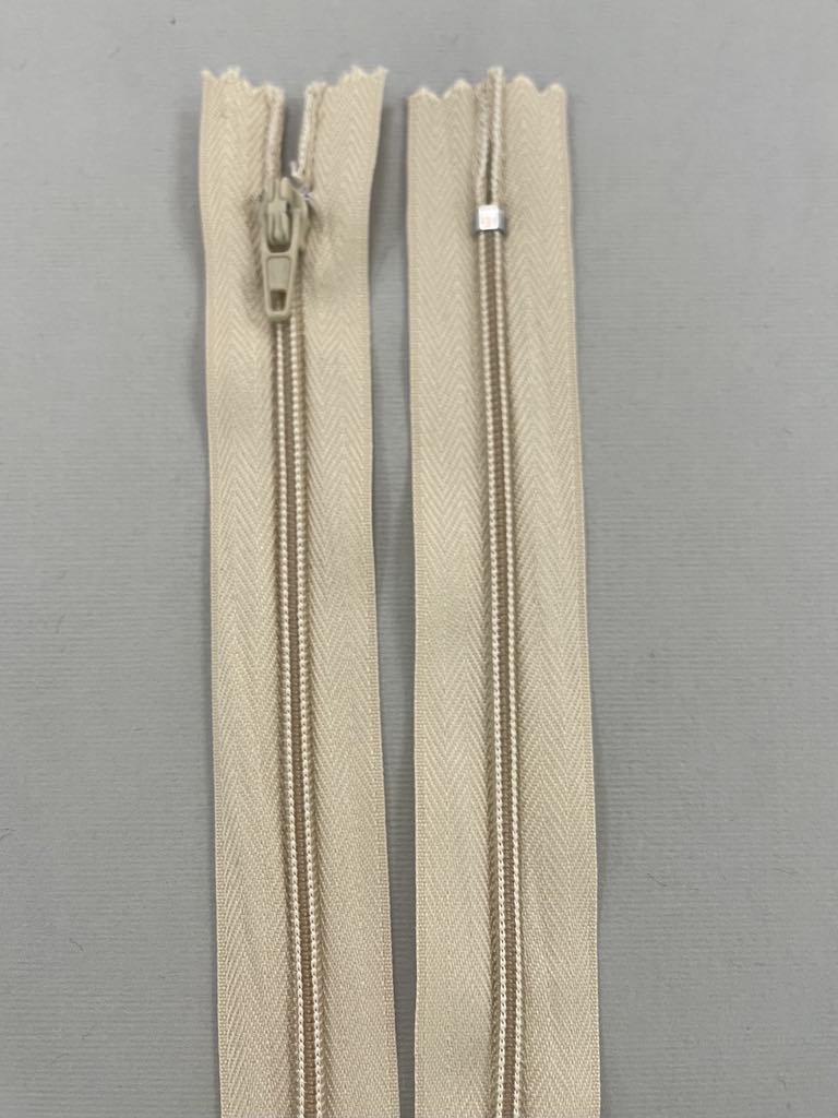 Spiralinis užtrauktukas "Kreminis", 14 cm — siuvimo užtrauktukai | Trys Pelėdos