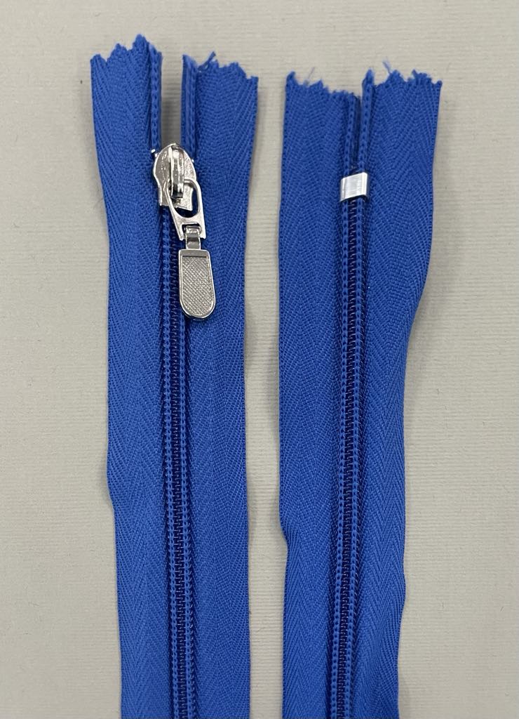Spiralinis užtrauktukas "Ryškiai mėlynas", 16 cm Spiralinis užtrauktukas "Ryškiai mėlynas", 16 cm — siuvimo užtrauktukai | Trys Pelėdos