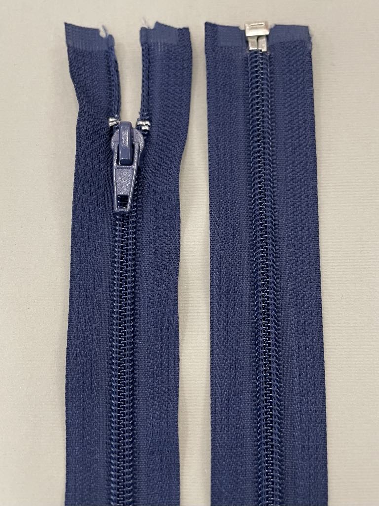 Spiralinis užtrauktukas "Tamsiai mėlynas", 50 cm Spiralinis užtrauktukas "Tamsiai mėlynas", 35 cm — siuvimo užtrauktukai | Trys Pelėdos