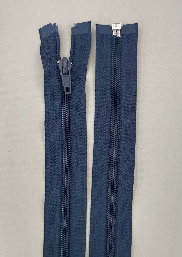 Spiralinis užtrauktukas "Tamsiai mėlynas", 55 cm Spiralinis užtrauktukas "Tamsiai mėlynas", 55 cm — siuvimo užtrauktukai | Trys Pelėdos
