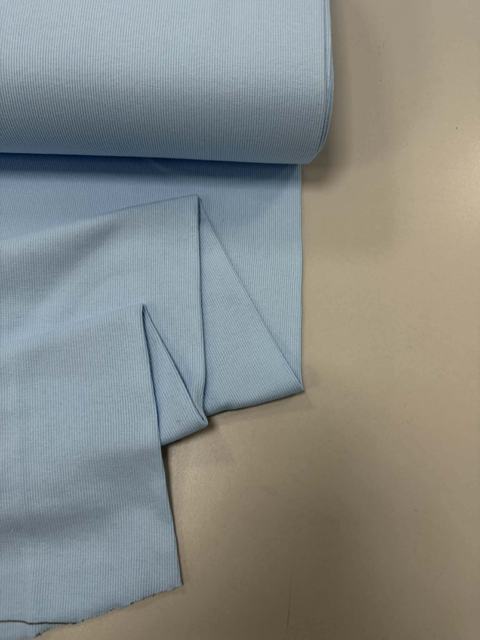 Vidutinio storumo rib trikotažas Žydras Vidutinio storumo rib trikotažas Žydras