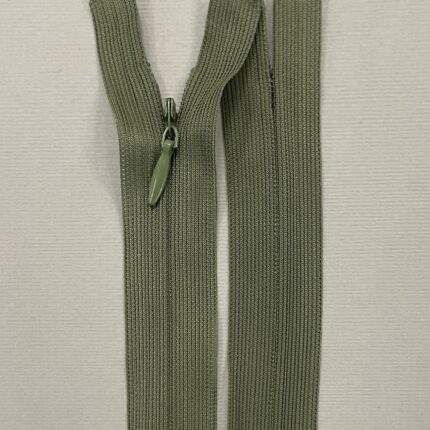 Paslėptas užtrauktukas "Chaki", 50 cm — siuvimo užtrauktukai | Trys Pelėdos