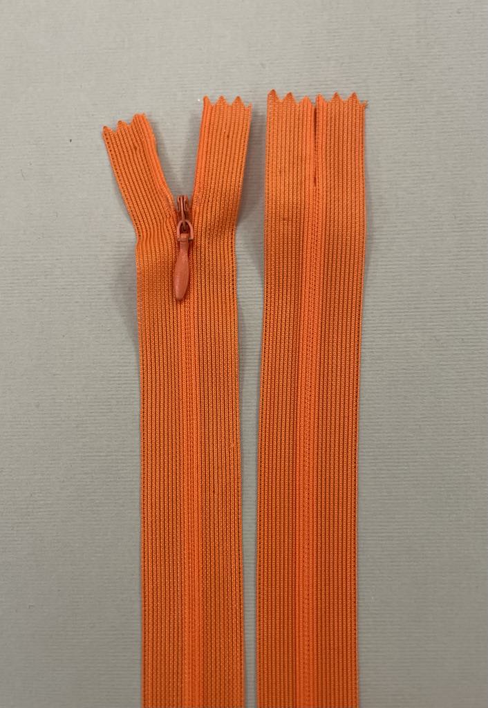 Paslėptas užtrauktukas "Oranžinis", 60 cm — siuvimo užtrauktukai | Trys Pelėdos