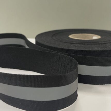Šviesą atspindinti juostelė, 30 mm — siuvimo juostelė | Trys Pelėdos