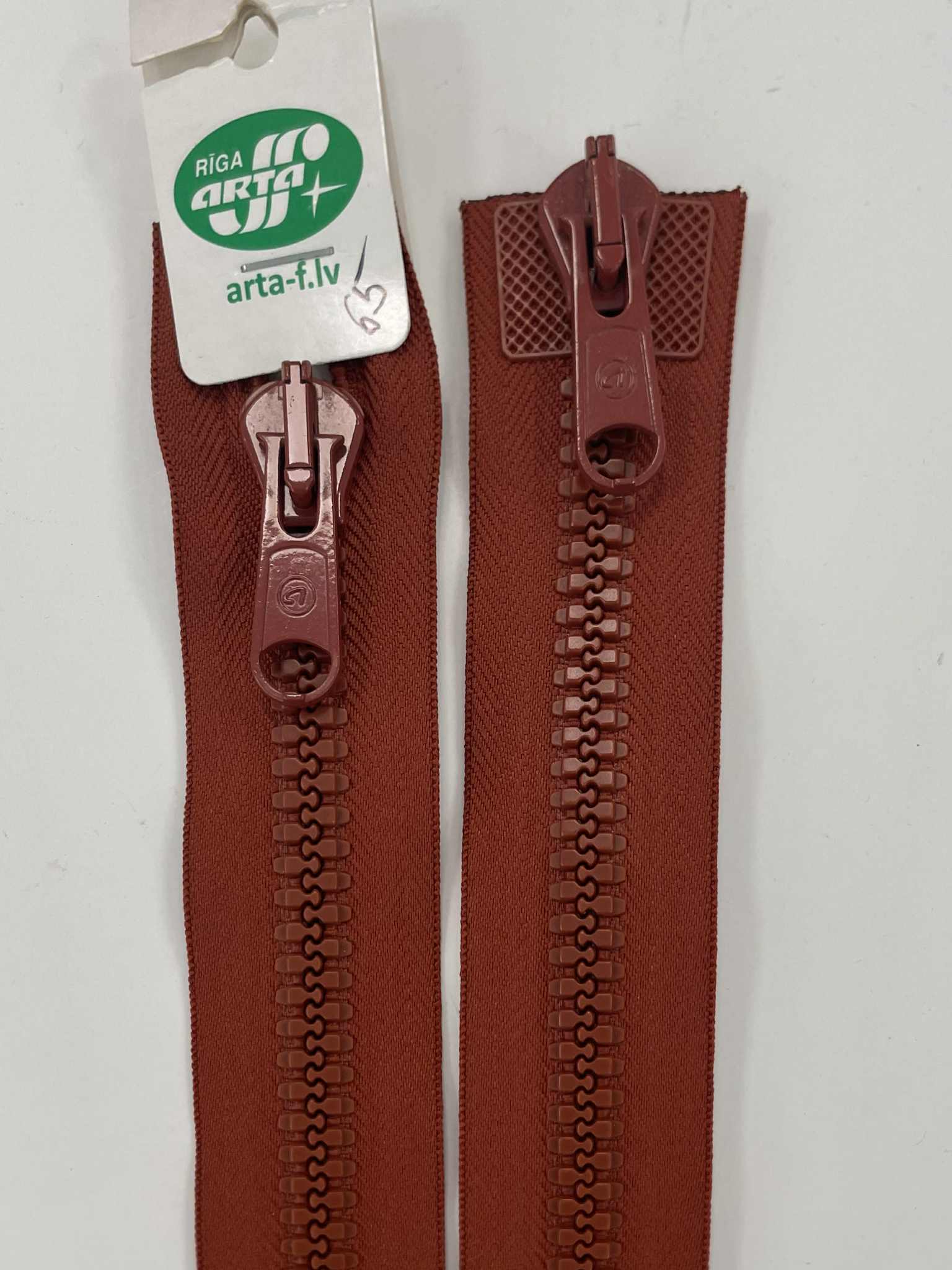 Dvipusis užtrauktukas Plytinė, 65 cm Dvipusis užtrauktukas Plytinė, 65 cm — siuvimo užtrauktukai | Trys Pelėdos