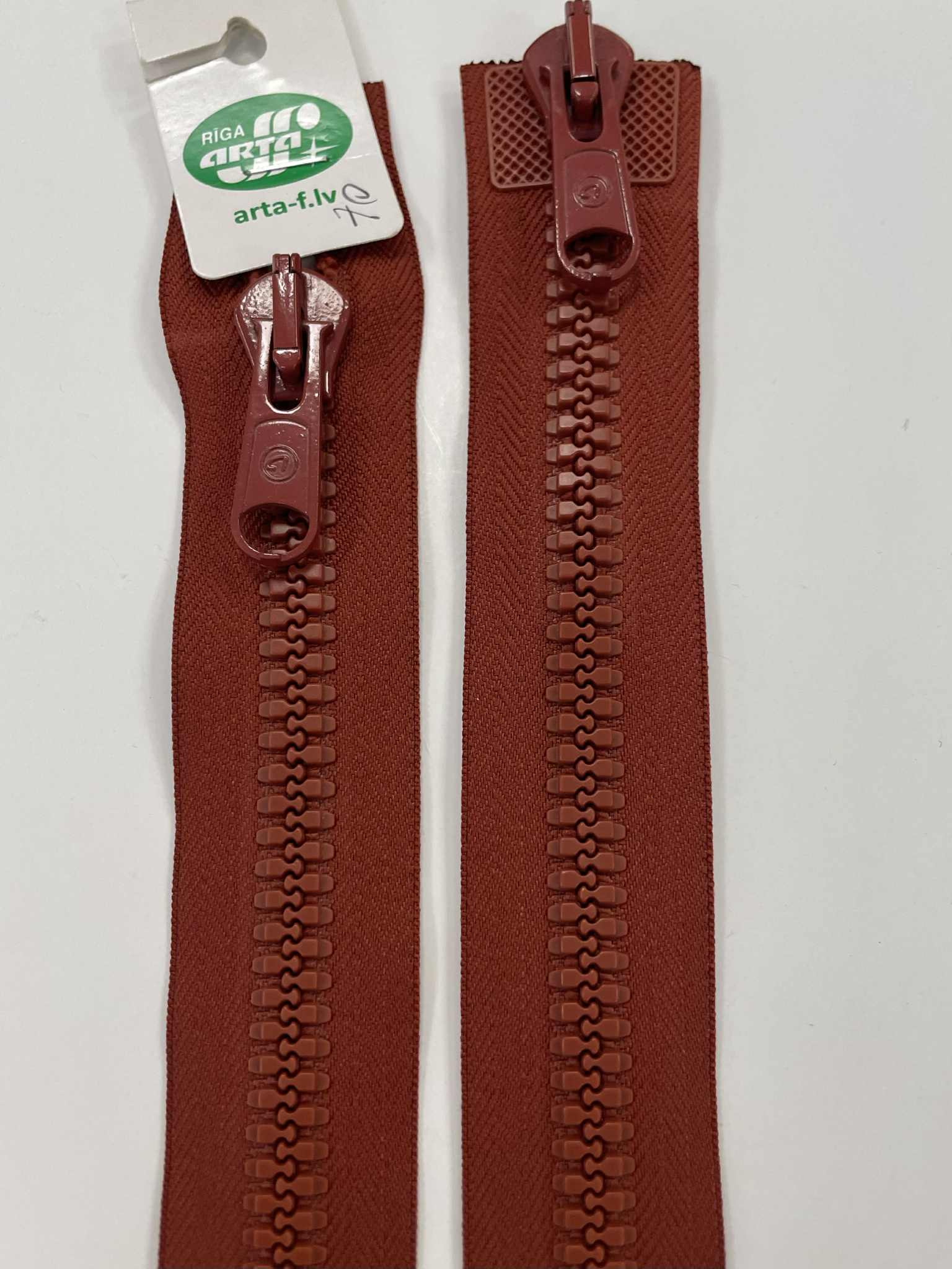 Dvipusis užtrauktukas Plytinis, 70 cm Dvipusis užtrauktukas Plytinis, 70 cm — siuvimo užtrauktukai | Trys Pelėdos