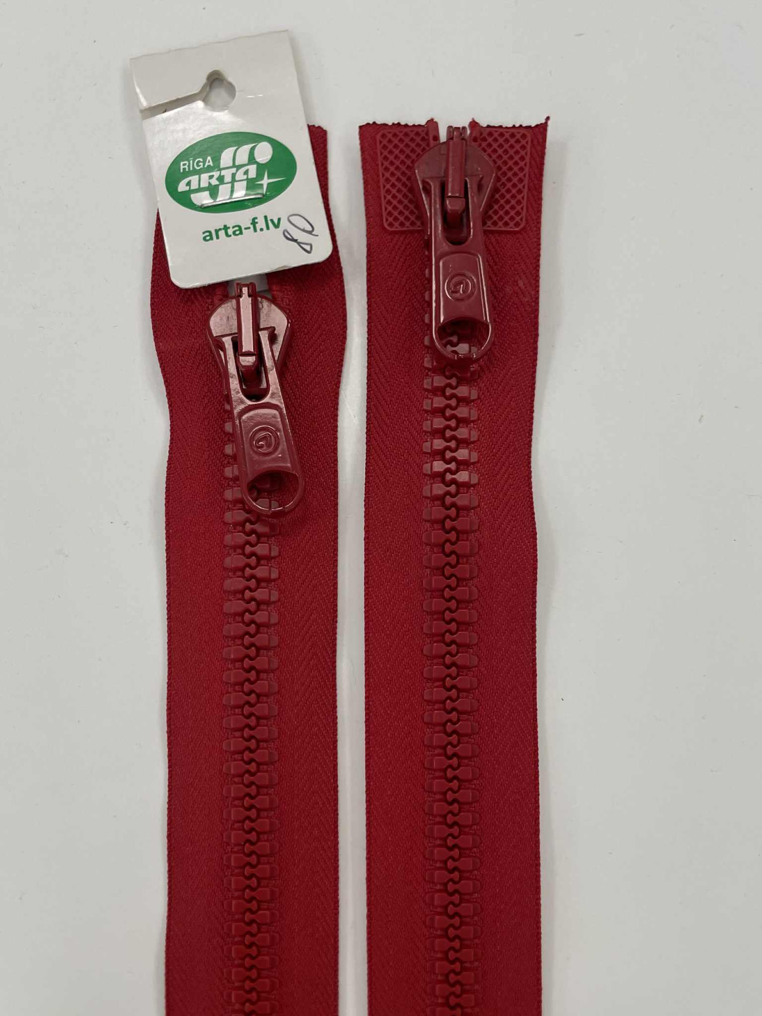 Dvipusis užtrauktukas Raudonas, 80 cm Dvipusis užtrauktukas Raudonas, 80 cm — siuvimo užtrauktukai | Trys Pelėdos