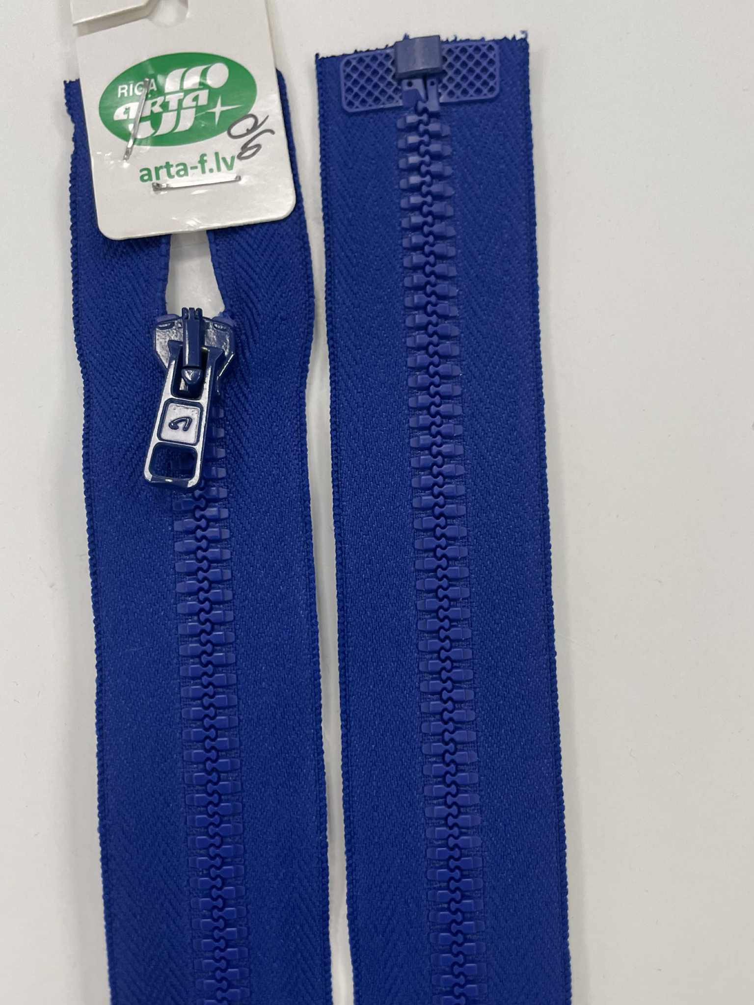 Išsegamas užtrauktukas Ryškiai mėlyna, 90 cm Išsegamas užtrauktukas Ryškiai mėlyna, 90 cm — siuvimo užtrauktukai | Trys Pelėdos