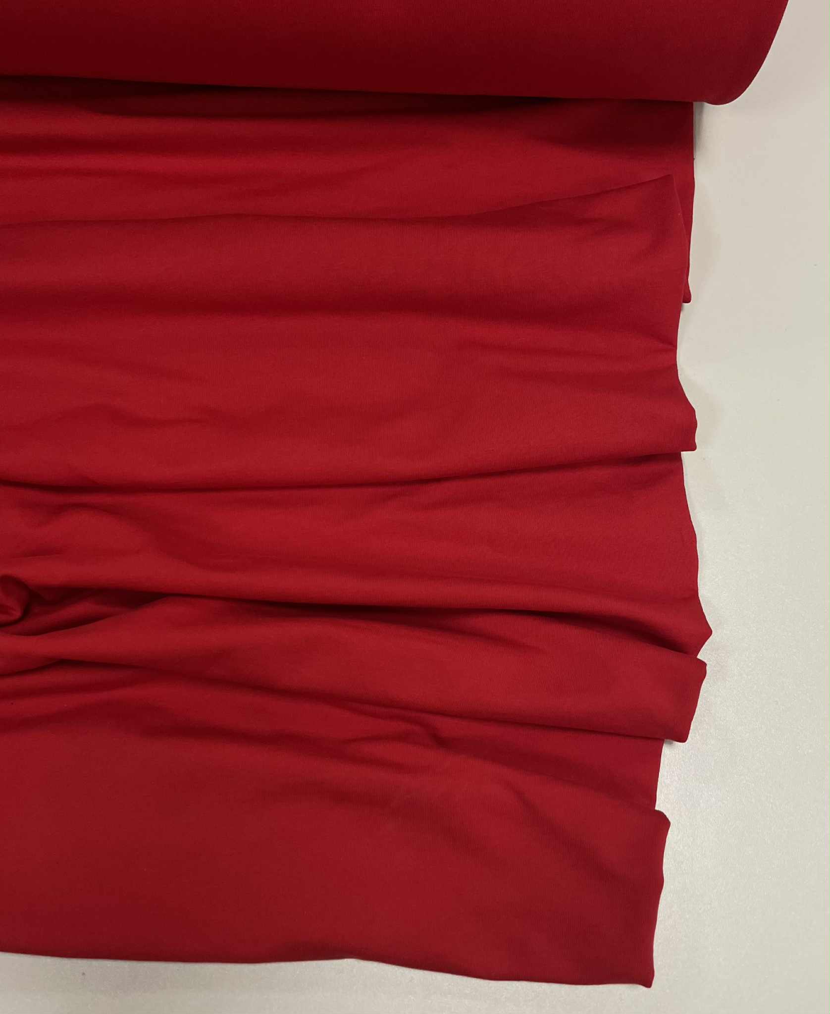 Pašiltintas, nestoras elastingas trikotažas Red Pašiltintas, nestoras elastingas trikotažas Red