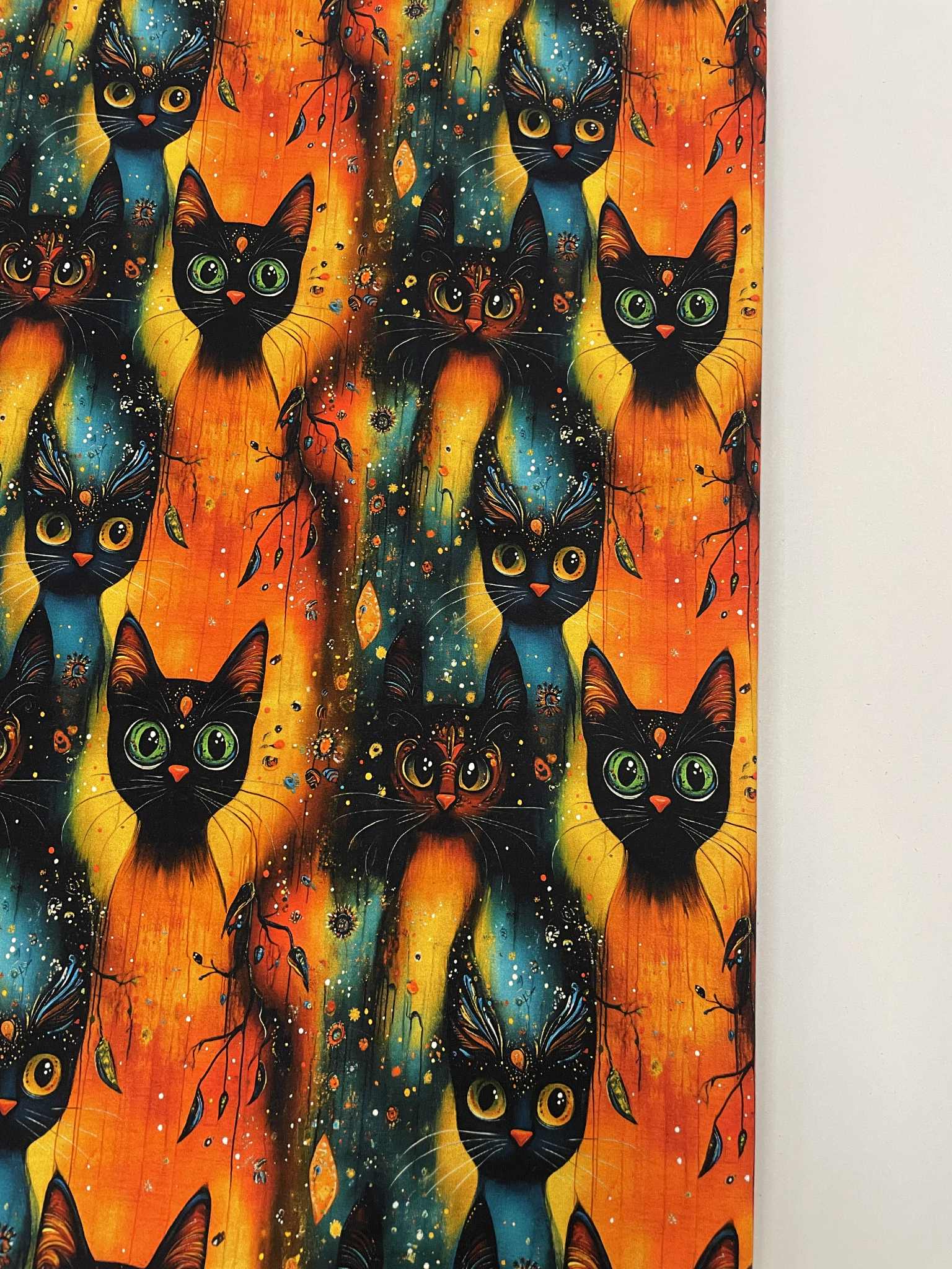 Kilpinis, skaitmeninės spaudos trikotažas Katės Kilpinis, skaitmeninės spaudos trikotažas Katės