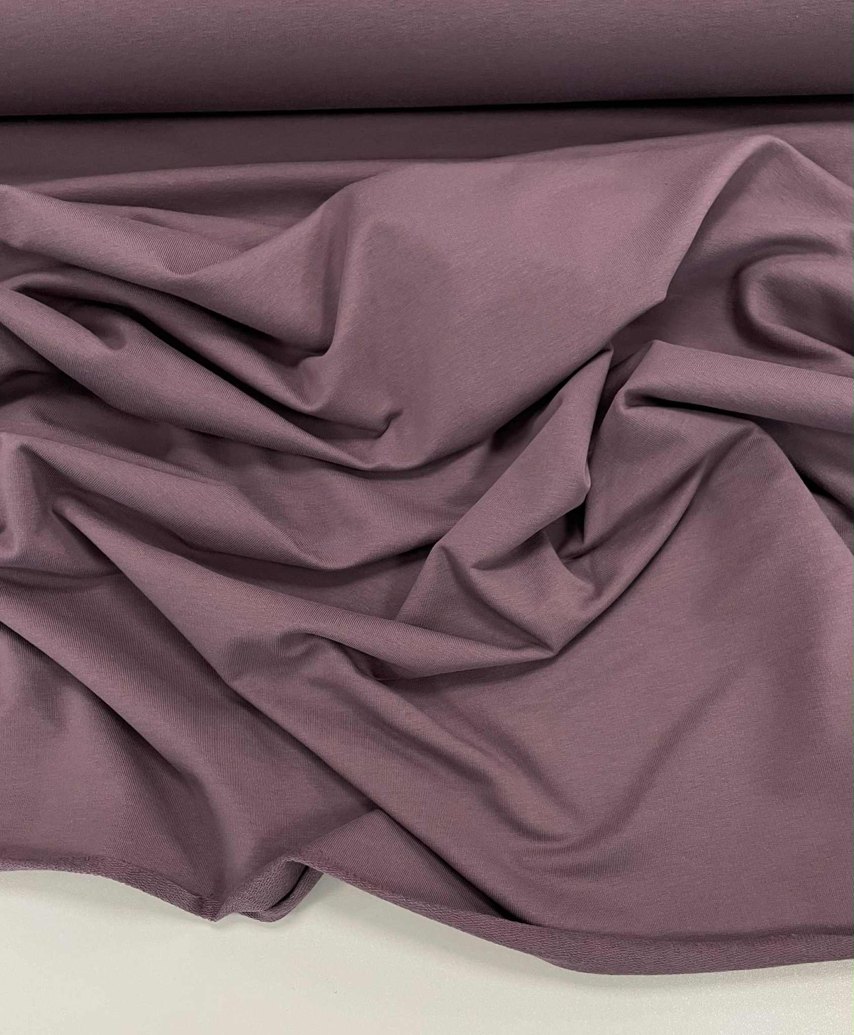 Kilpinis trikotažas DARK PLUM, 240 g/m2 Kilpinis trikotažas DARK PLUM, 240 g/m2 — trikotažas | Trys Pelėdos