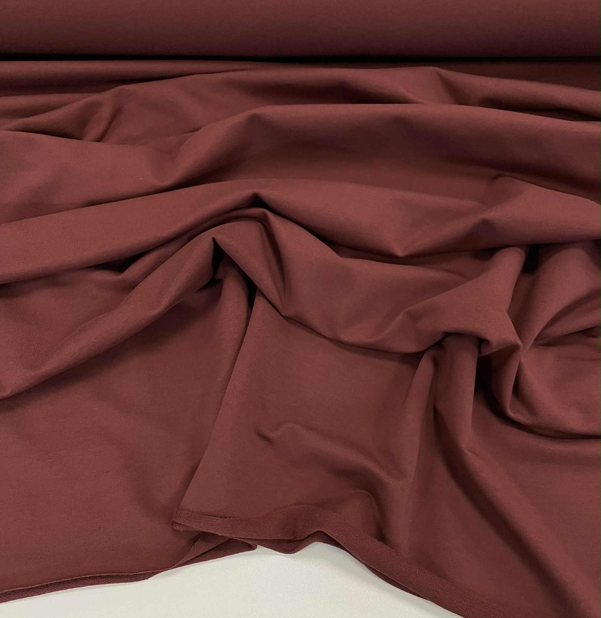 Kilpinis trikotažas MARSALA, 240 g/m2 Kilpinis trikotažas MARSALA, 240 g/m2 — trikotažas | Trys Pelėdos