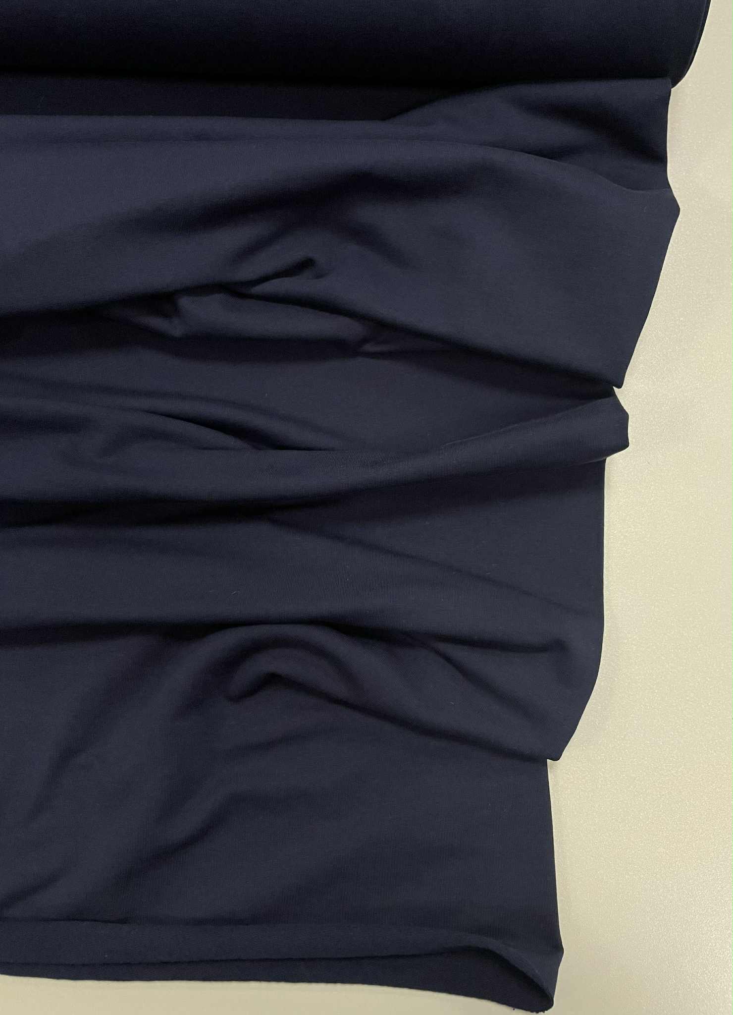 Pašiltintas, nestoras elastingas trikotažas Navy — trikotažas | Trys Pelėdos