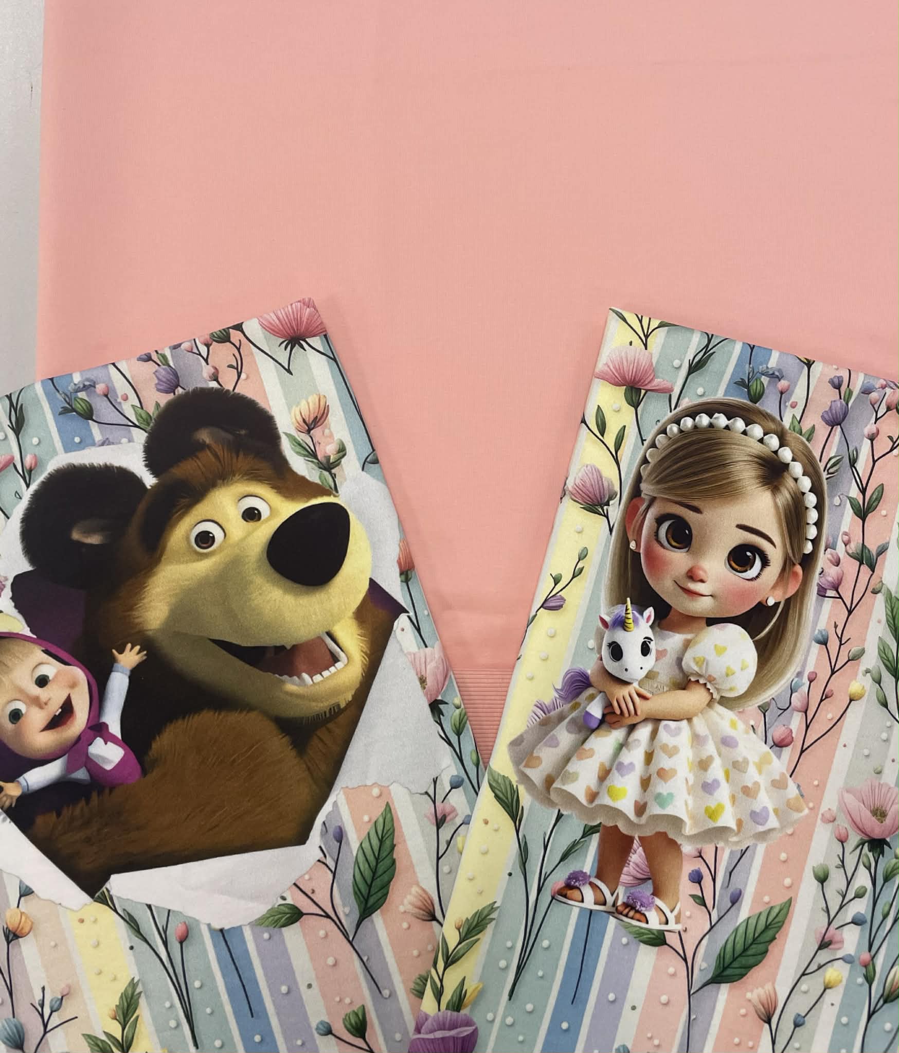 Kilpinio trikotažo, kilpinio trikotažo motyvų ir RIB trikotažo rinkinys Persikinė meška ir mergaitė Kilpinio trikotažo, kilpinio trikotažo motyvų ir RIB trikotažo rinkinys Persikinė meška ir mergaitė