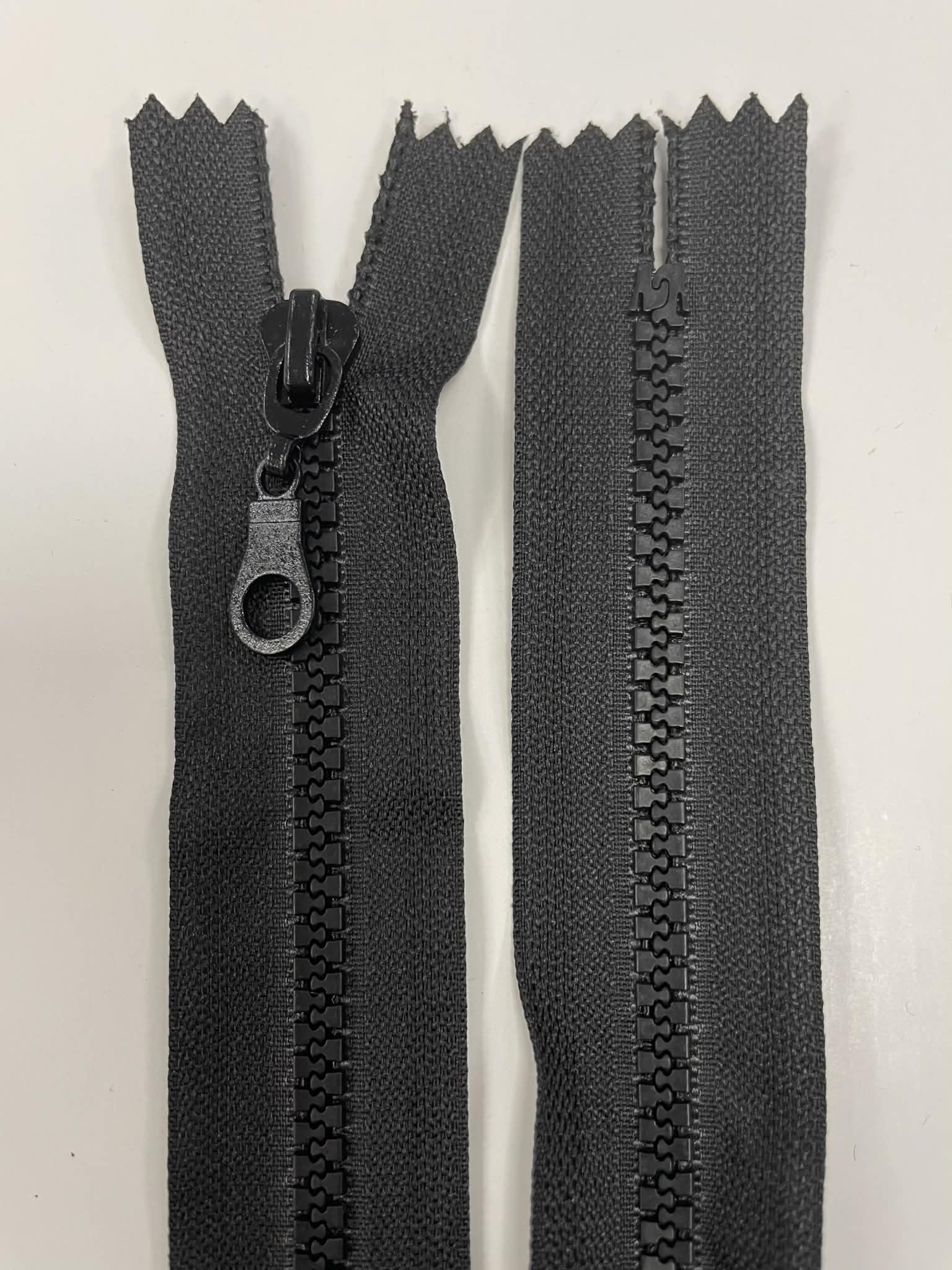 Užtrauktukas "Juodas", 14 cm — siuvimo užtrauktukai | Trys Pelėdos
