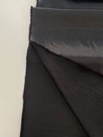 Pamušalinis satininis audinys Juodas