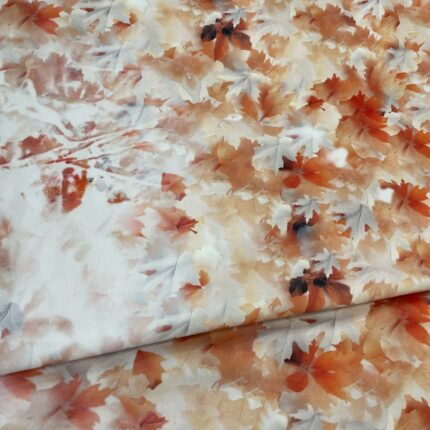 Pašiltintas, storas trikotažas su skaitmenine spauda Klevo lapai