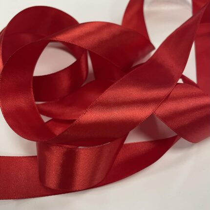 Atlasinė juostelė 30mm,raudona