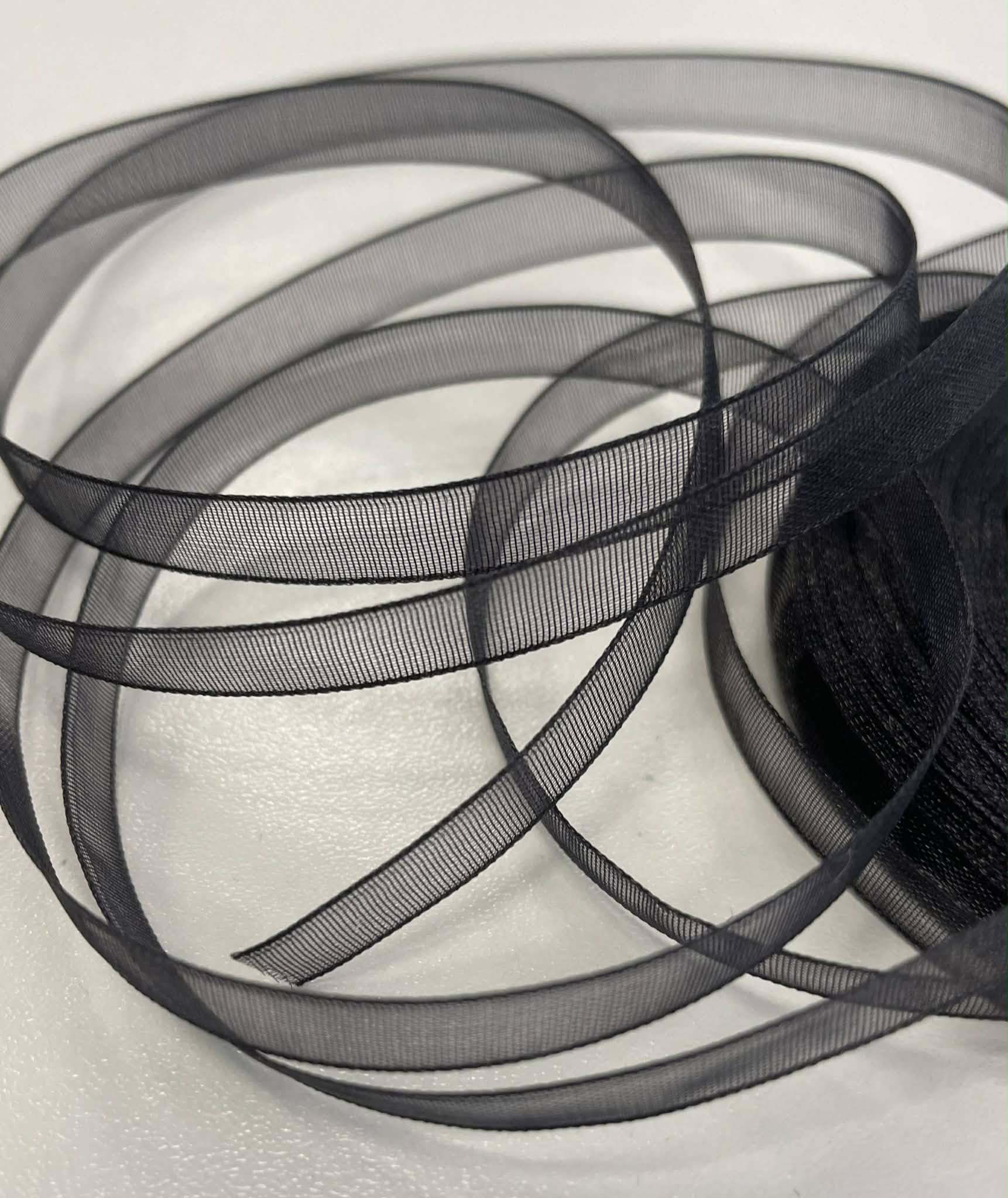 Organzos dekoratyvinė juostelė 06 mm, juoda Organzos dekoratyvinė juostelė 06 mm, juoda