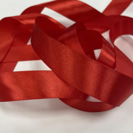 Atlasinė juostelė 25mm,raudona