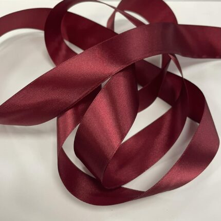 Atlasinė juostelė 30mm,bordo (minkštesnė) — siuvimo juostelė | Trys Pelėdos